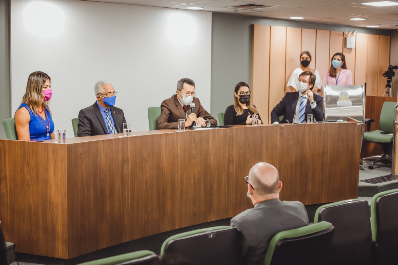 Fundação Renascer e TJ/SE assinam portaria que institui uso de práticas restaurativas para socioeducandos