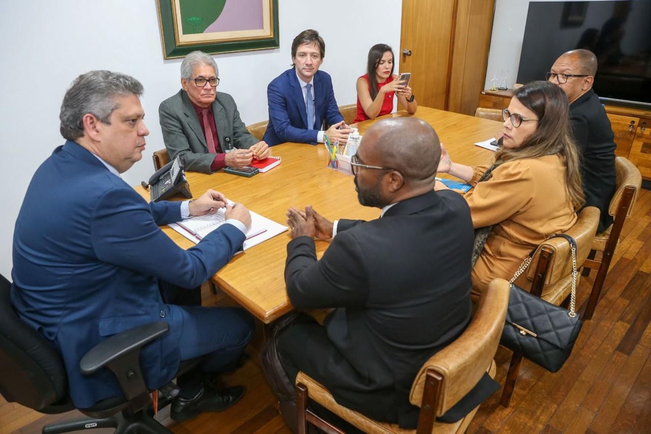 Representante da Fundação Renascer participa de reunião com o Ministro Márcio Macêdo