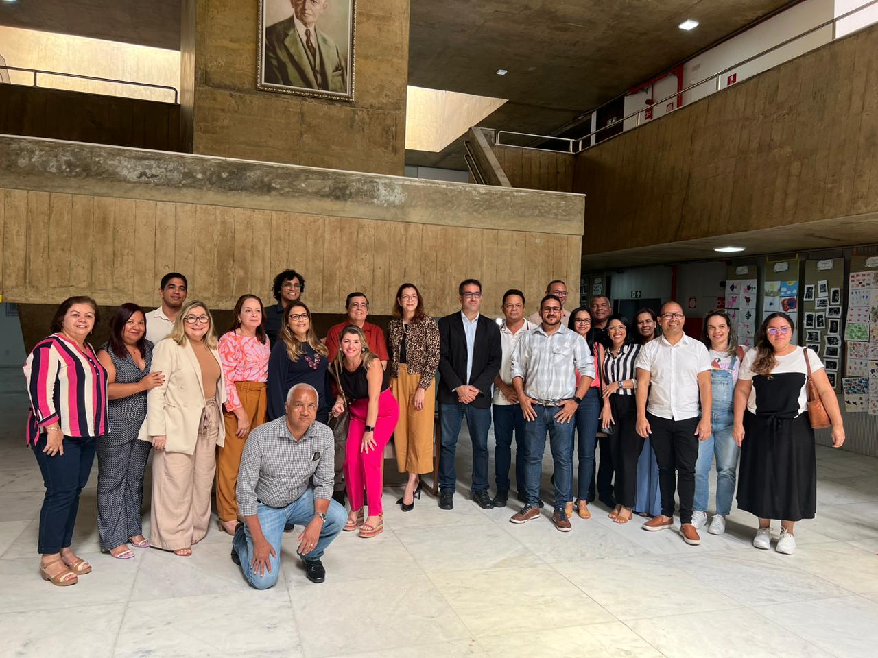 Fundação Renascer recebe 35 computadores para o projeto Reciclatec